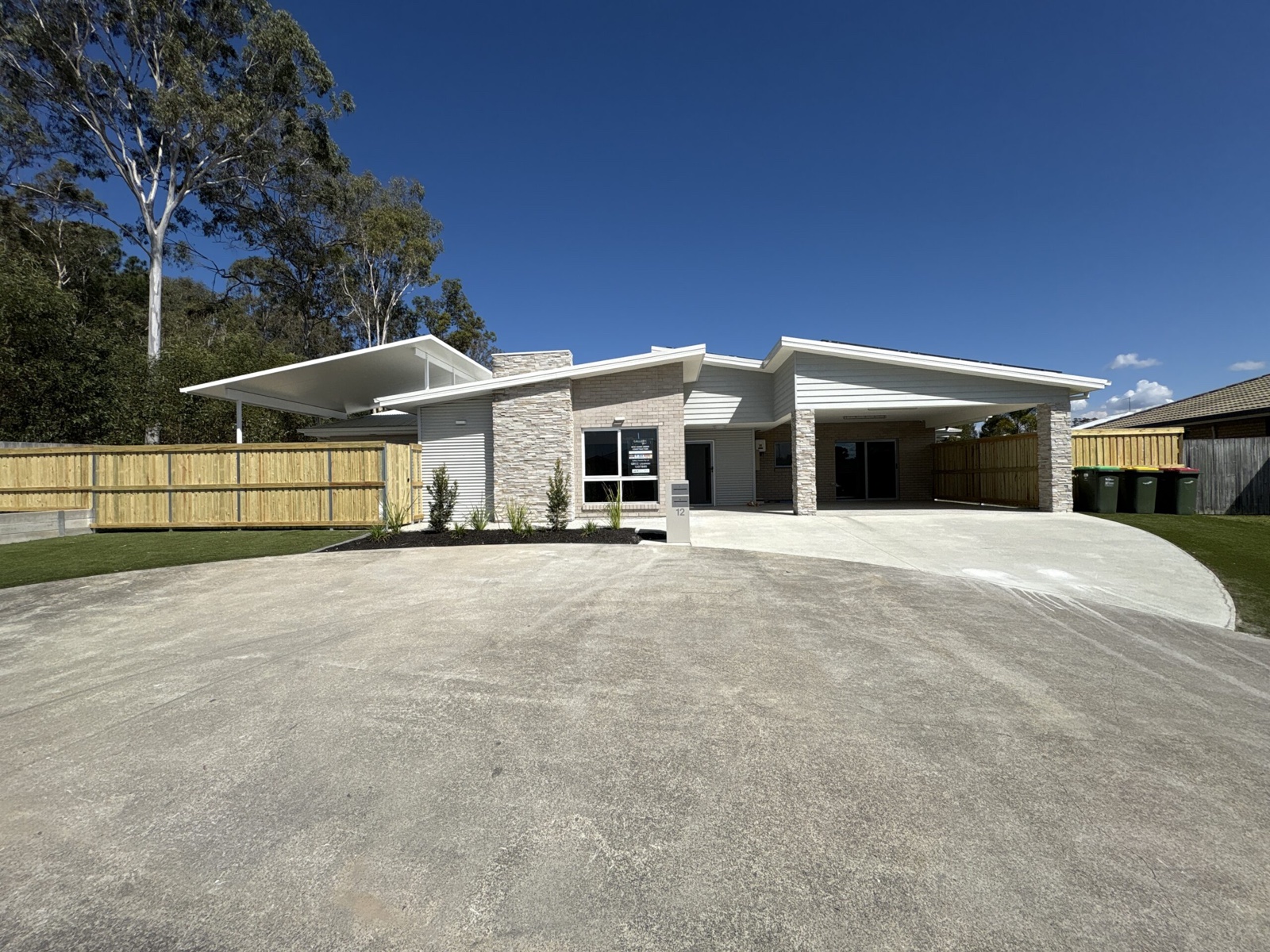 Exterior of the Morayfield Robust home with double carport